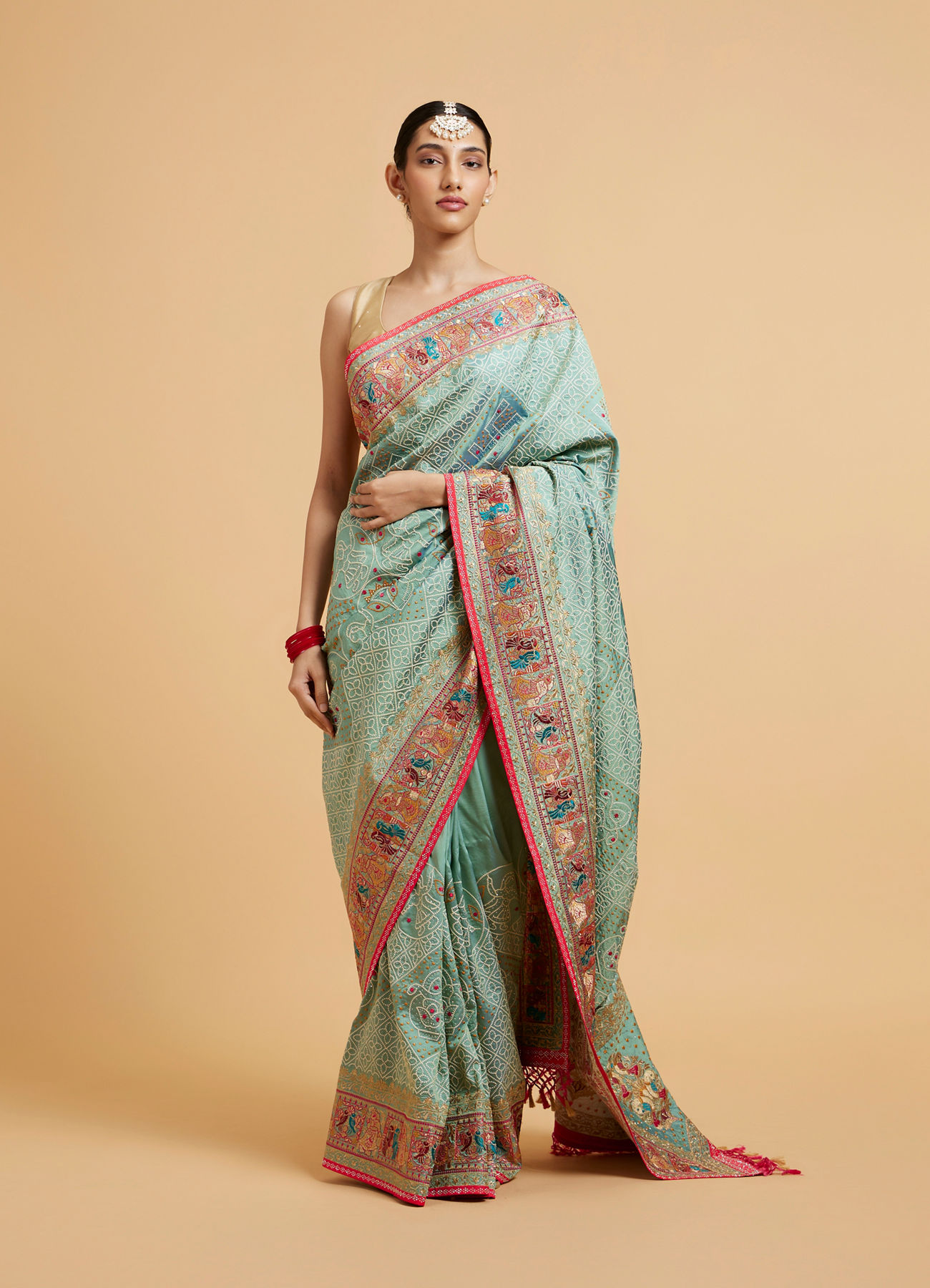 Mohey Women Sea Green Jaal Patterned Saree with Courtly Motifs