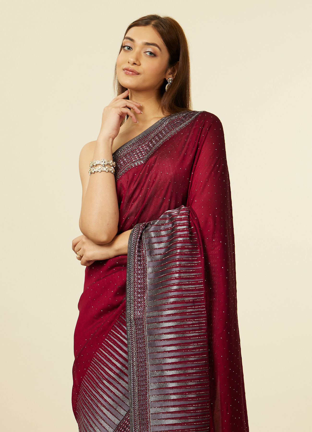 Mohey Women Mauve Wine Stone Embellished Saree