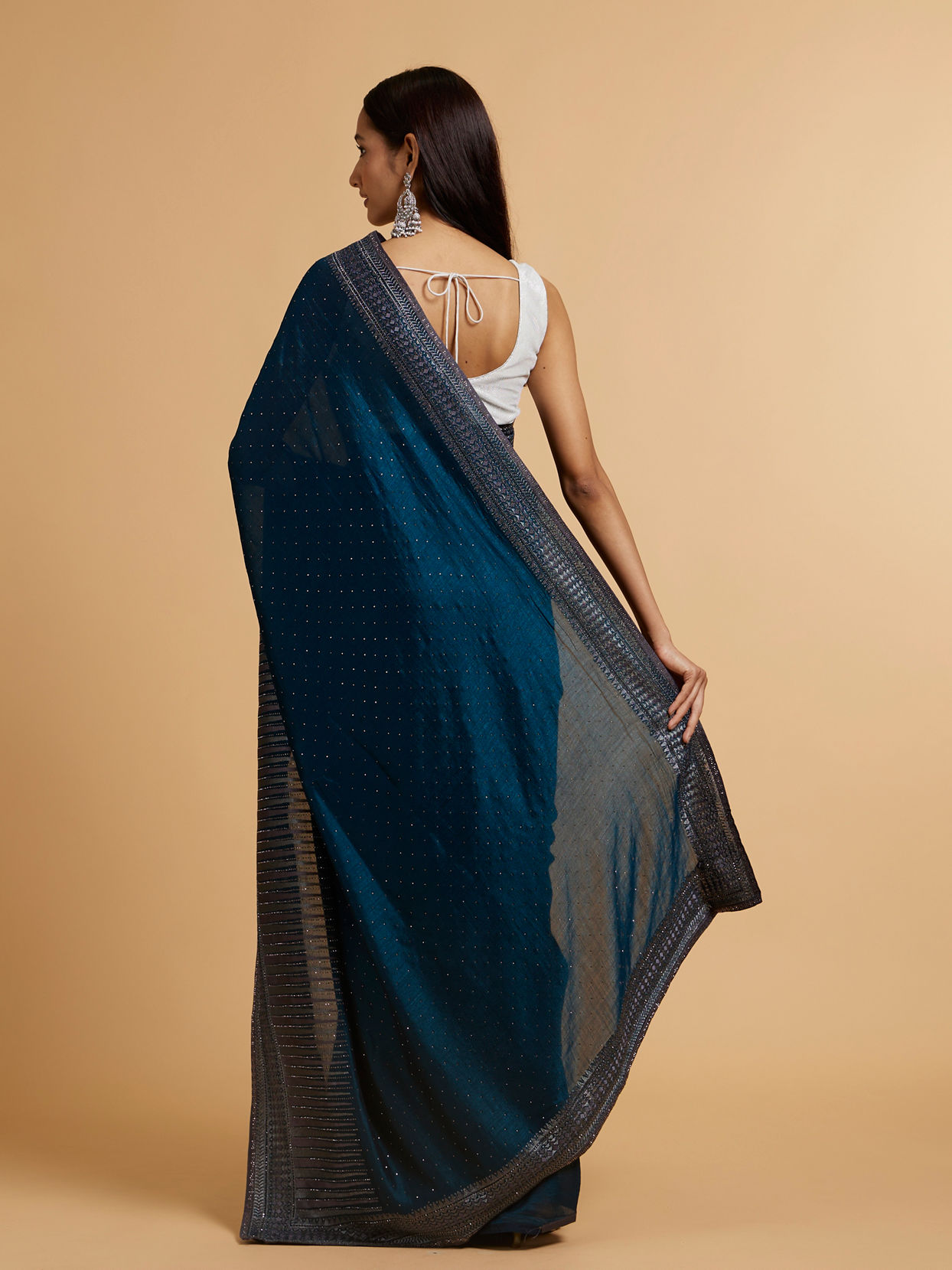Mohey Women Teal Green Stone Embellished Saree