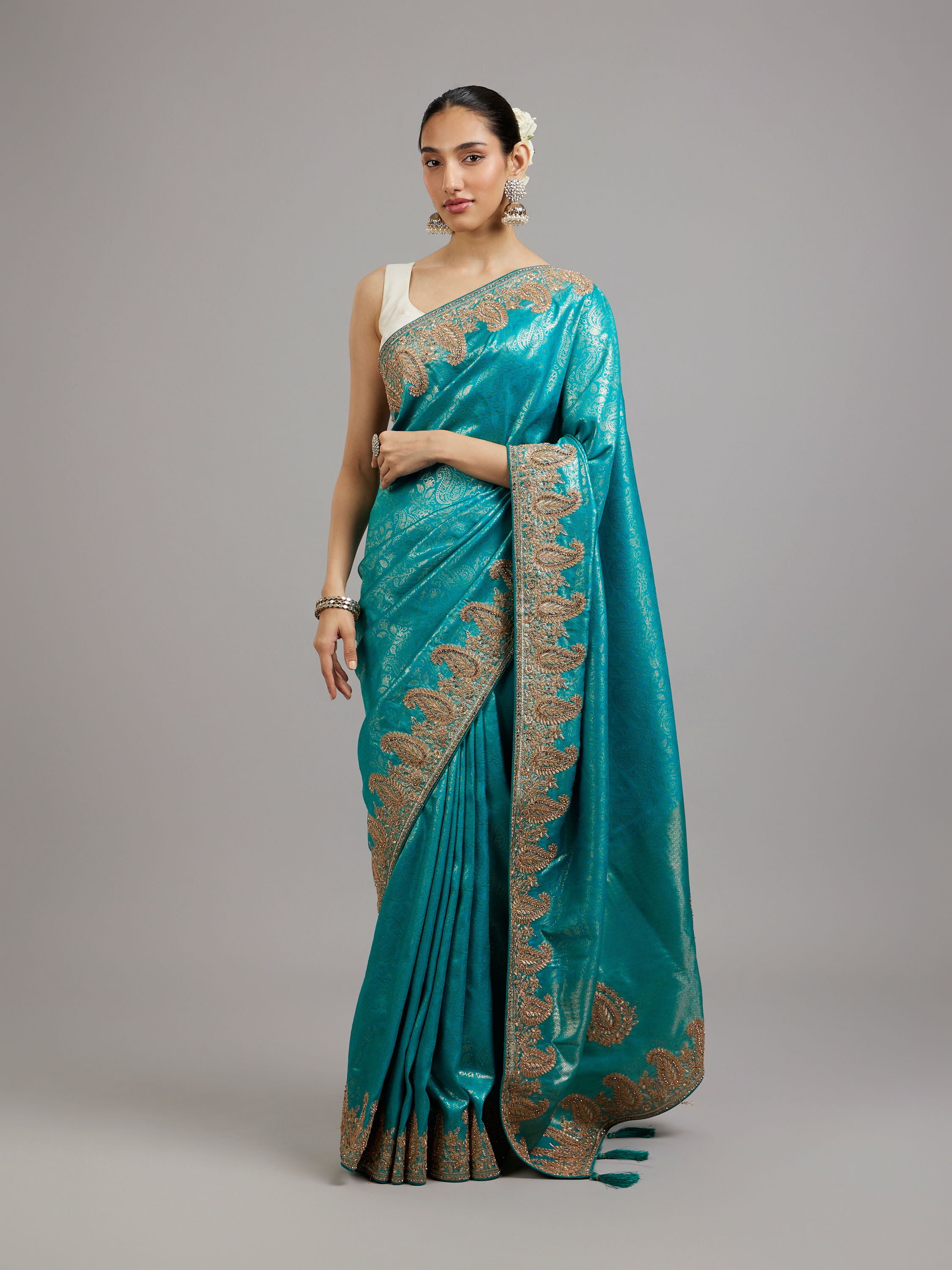 Mohey Women Ravishing Rama Green Saree