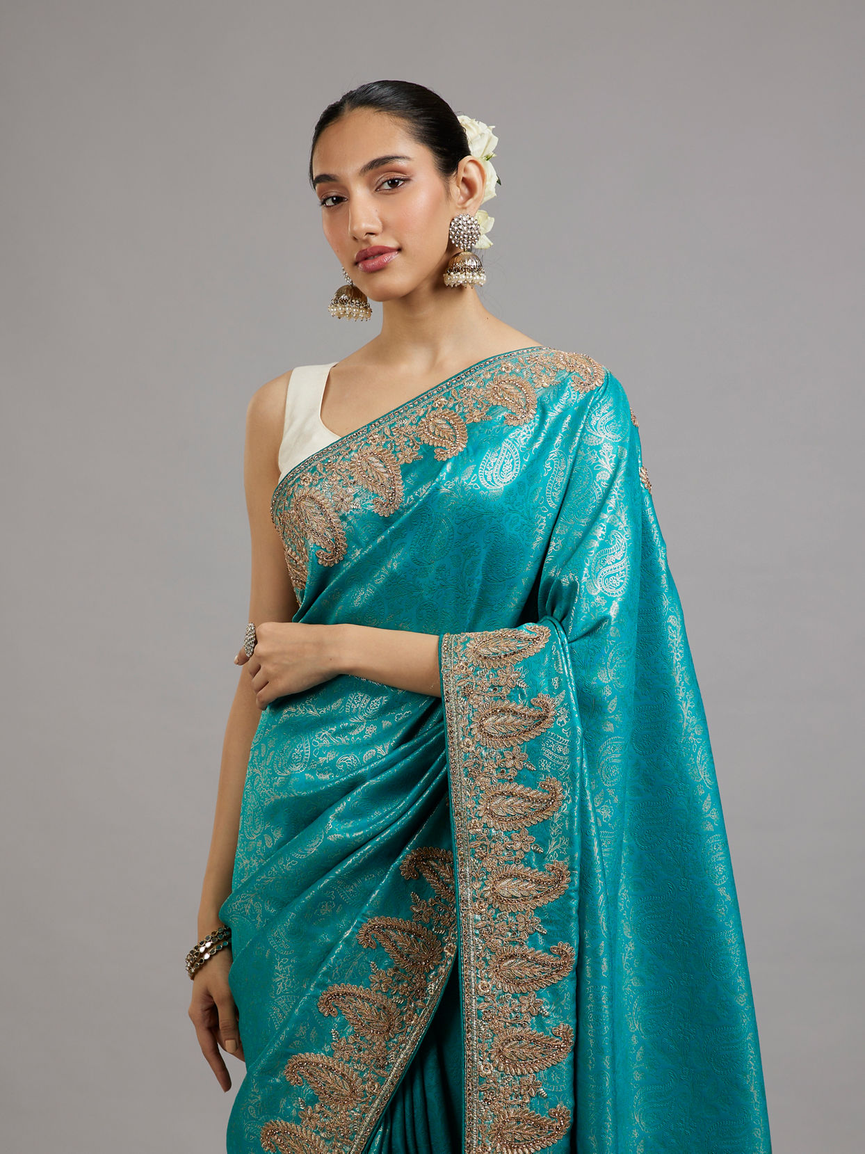 Mohey Women Ravishing Rama Green Saree