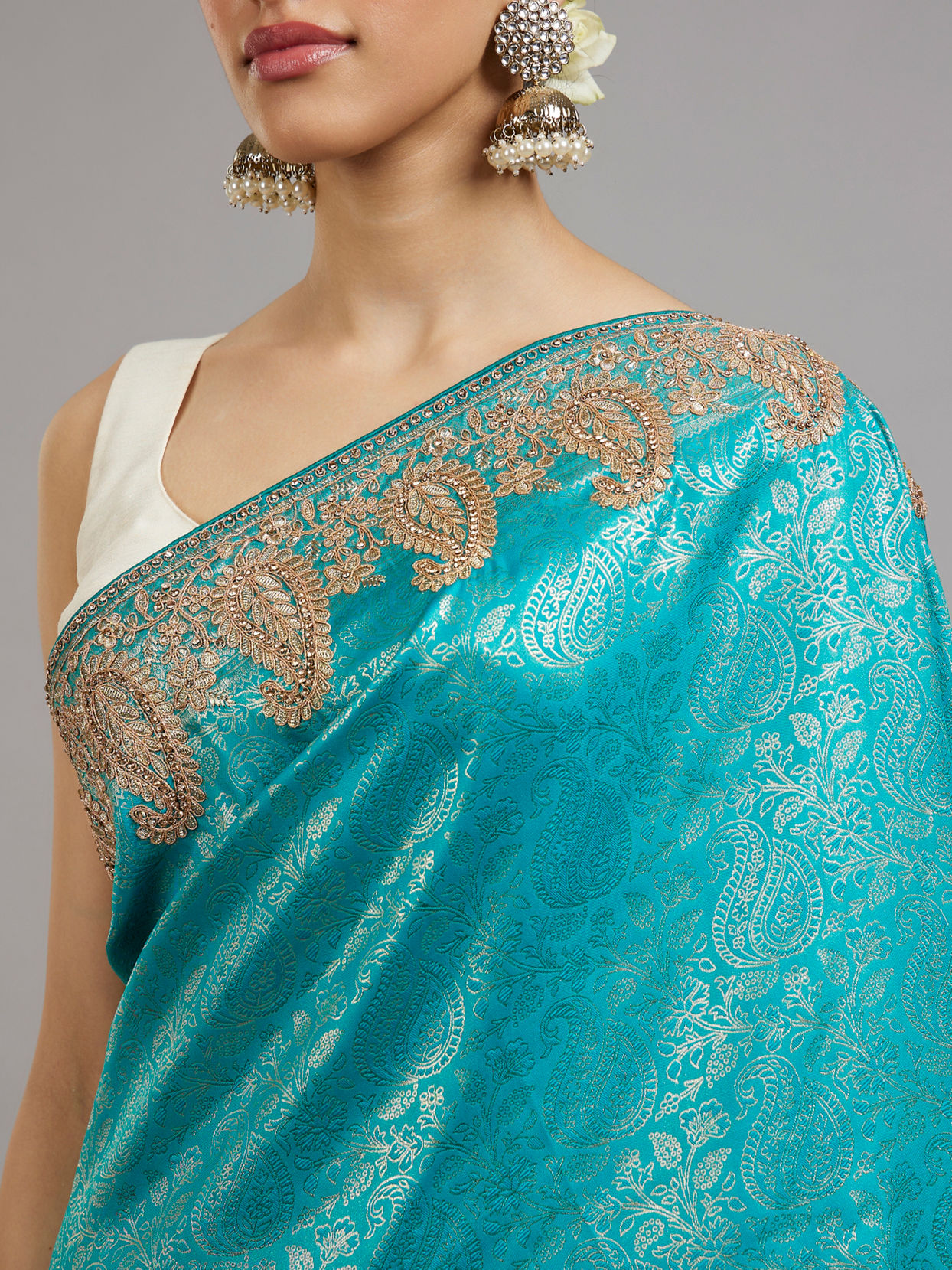 Mohey Women Ravishing Rama Green Saree