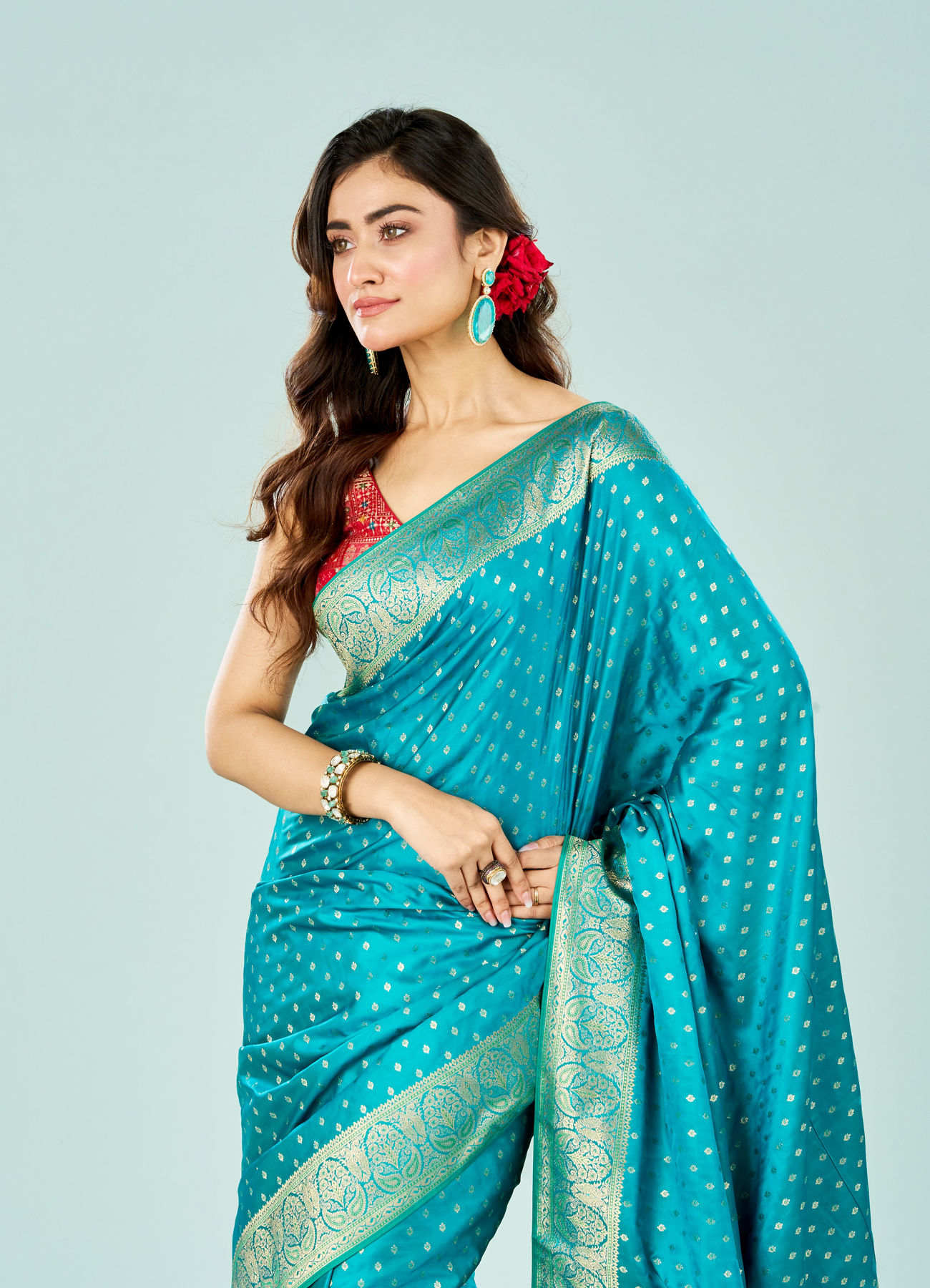Mohey Women Ravishing Rama Green Festive Saree