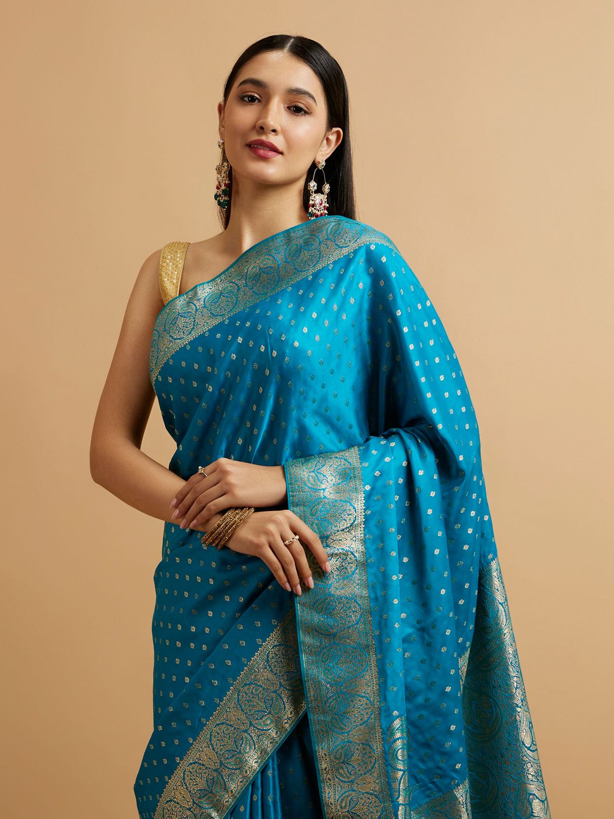 alt message - Mohey Women Teal Blue Floral Buta Patterned Saree image number 1