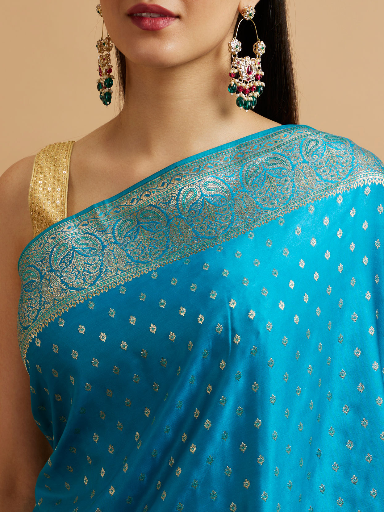 alt message - Mohey Women Teal Blue Floral Buta Patterned Saree image number 3