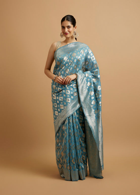 Mohey Women Light Blue Ikat Diamond Patterned Saree