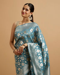 Mohey Women Light Blue Ikat Diamond Patterned Saree