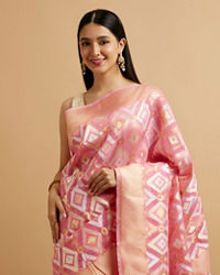 Mohey Women Pink Ikat Diamond Patterned Saree