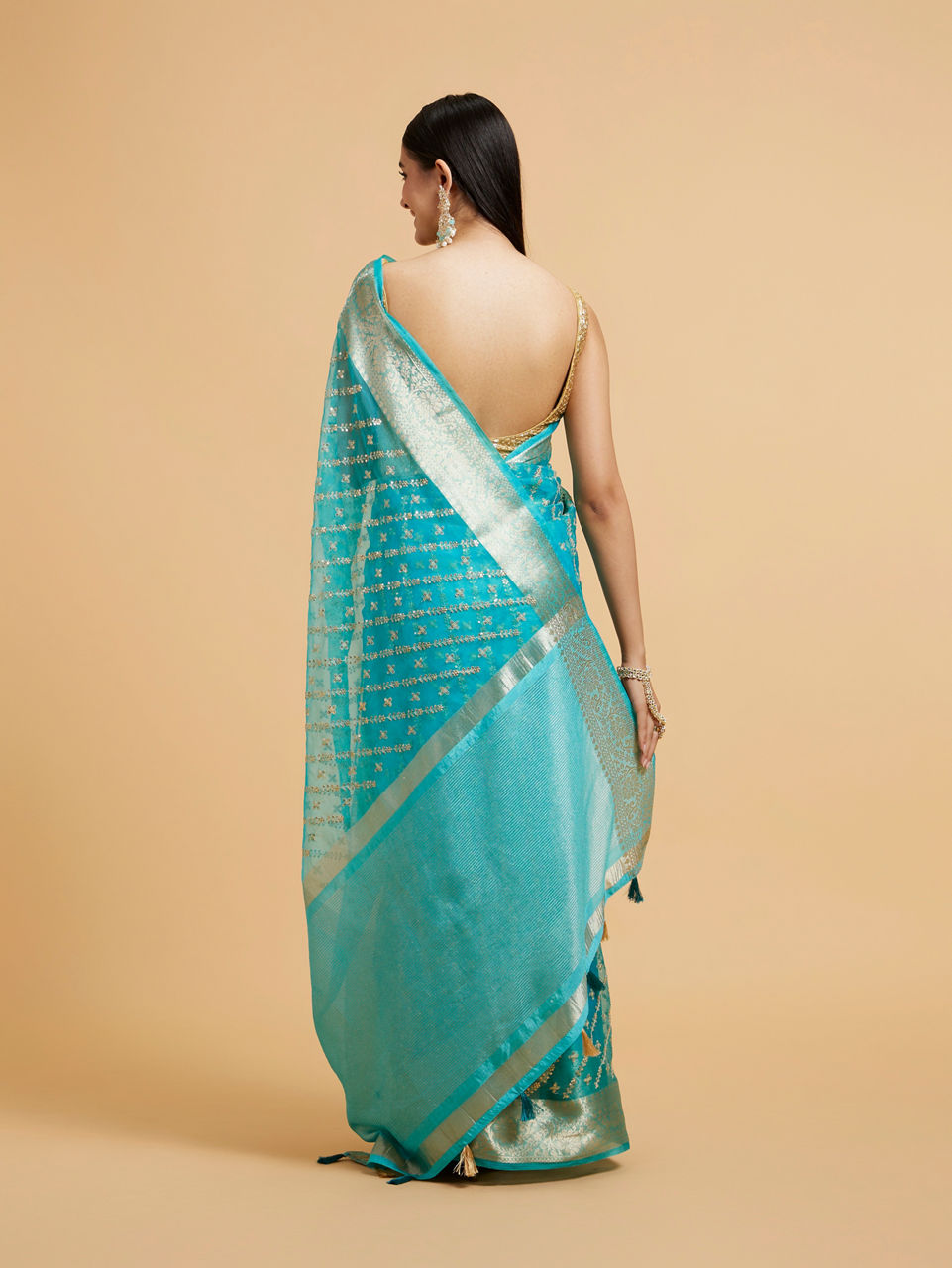 Mohey Women Elegant Blue Organza Saree