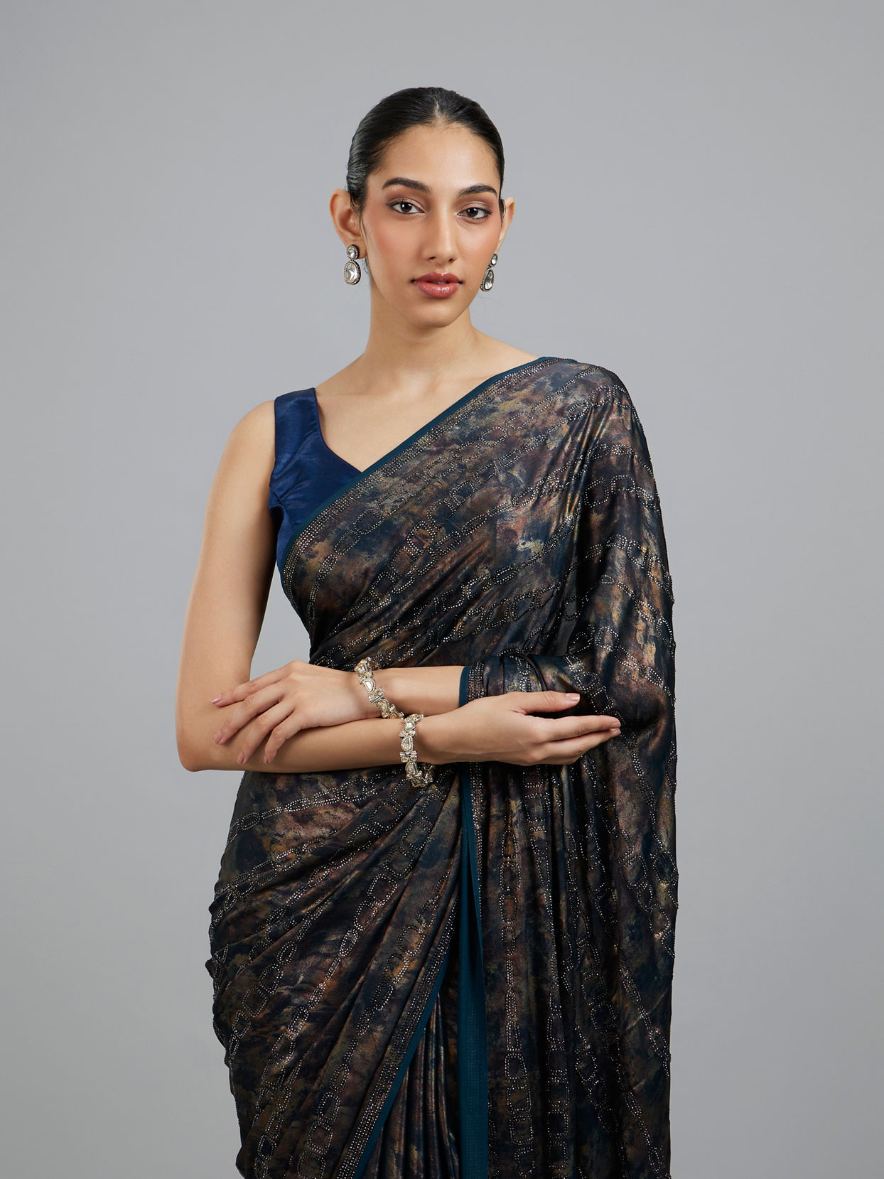 Mohey Women Ravishing Rama Green Georgette Saree