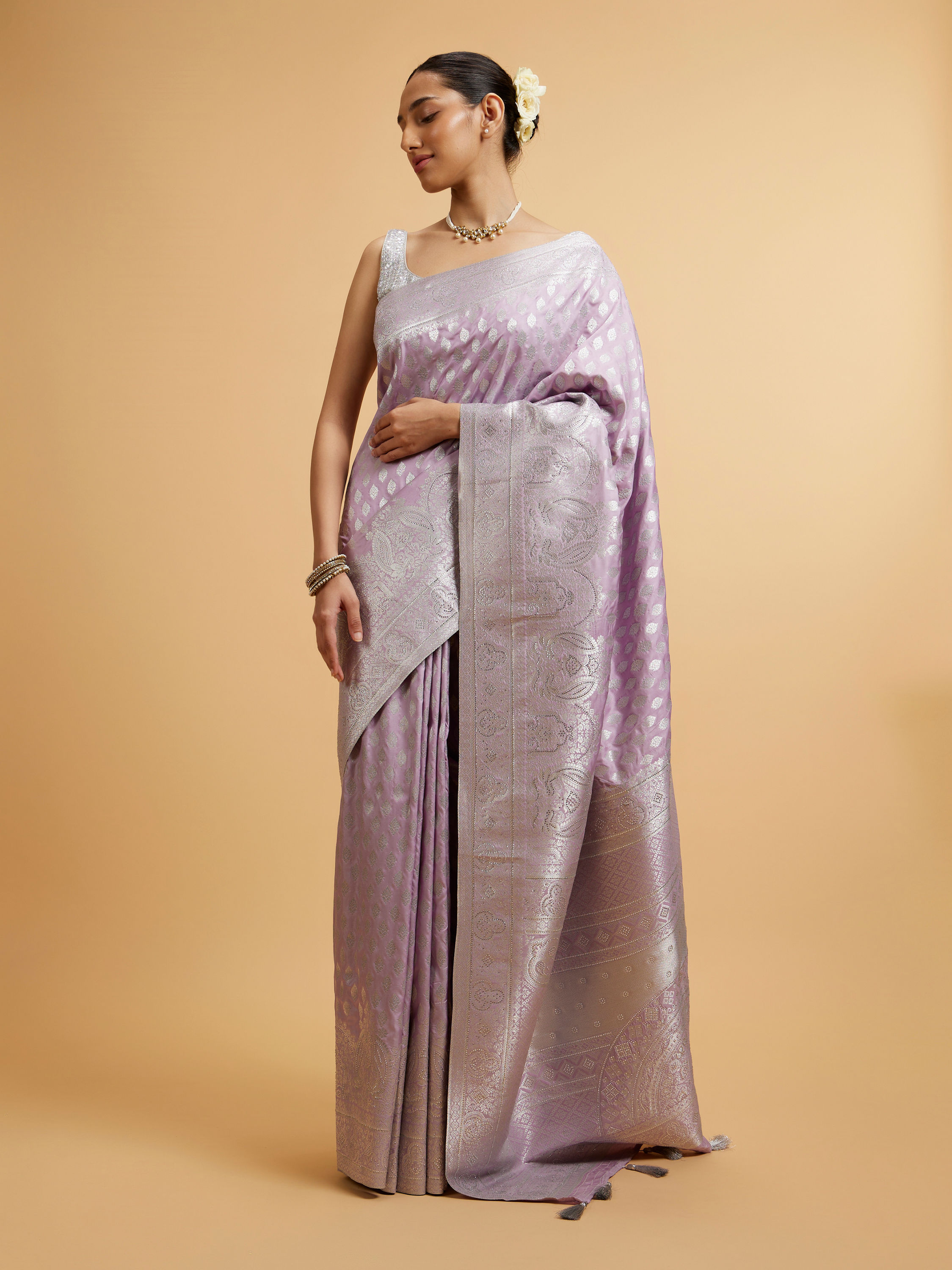Mohey Women Purple Buta Jaal Patterned Saree with Rhinestone Work