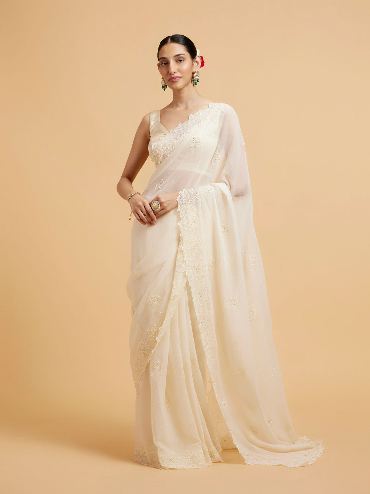 alt message - Mohey Women Enchanting Dark Cream Organza Saree image number 0