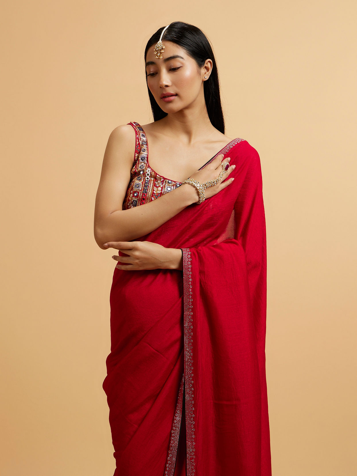 Mohey Women Splendid Red Rhinestone Embellished Saree