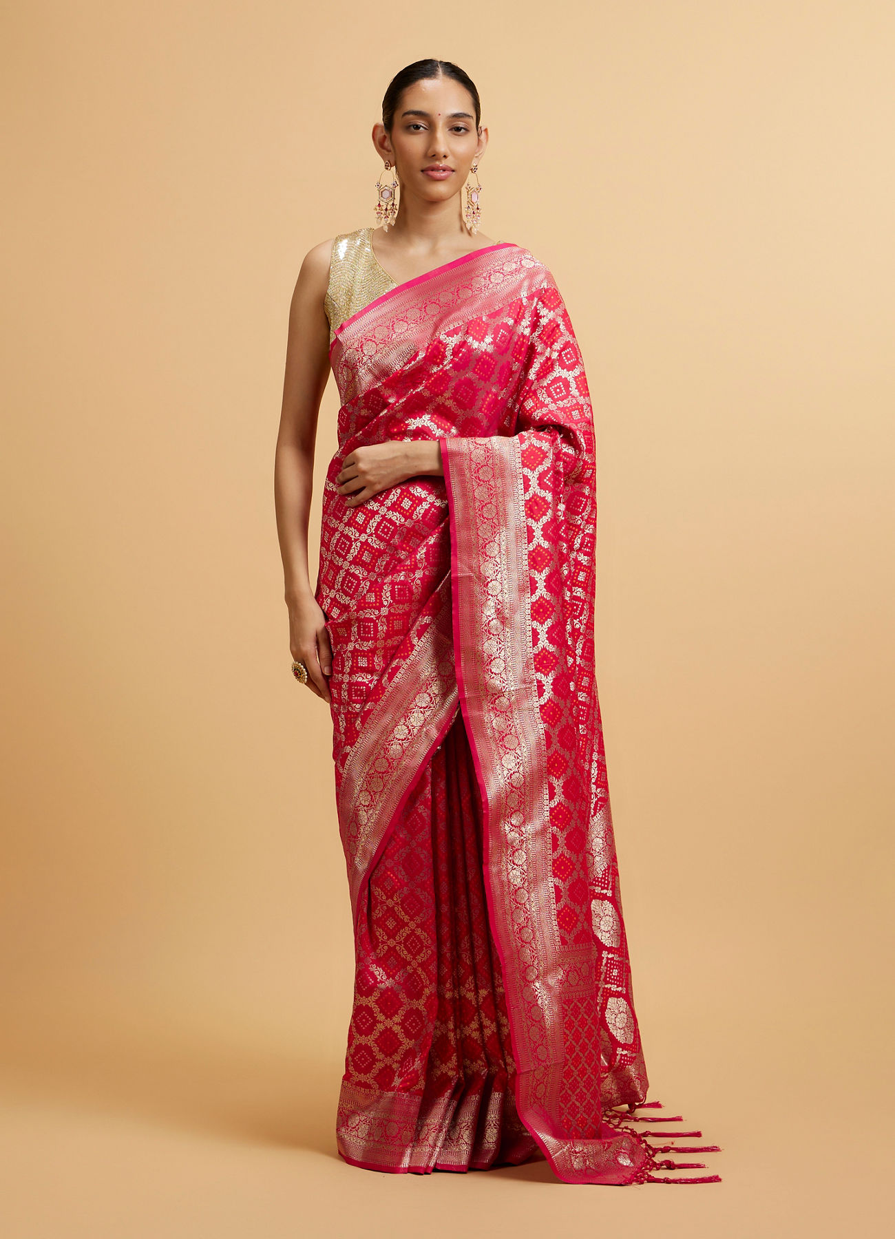 Mohey Women Rani Bandhani Print Jaal Patterned Saree