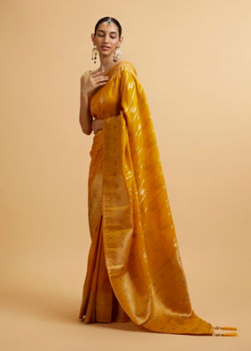 alt message - Mohey Women Mustard Yellow Leaf Patterned Saree with Stone Work image number 2