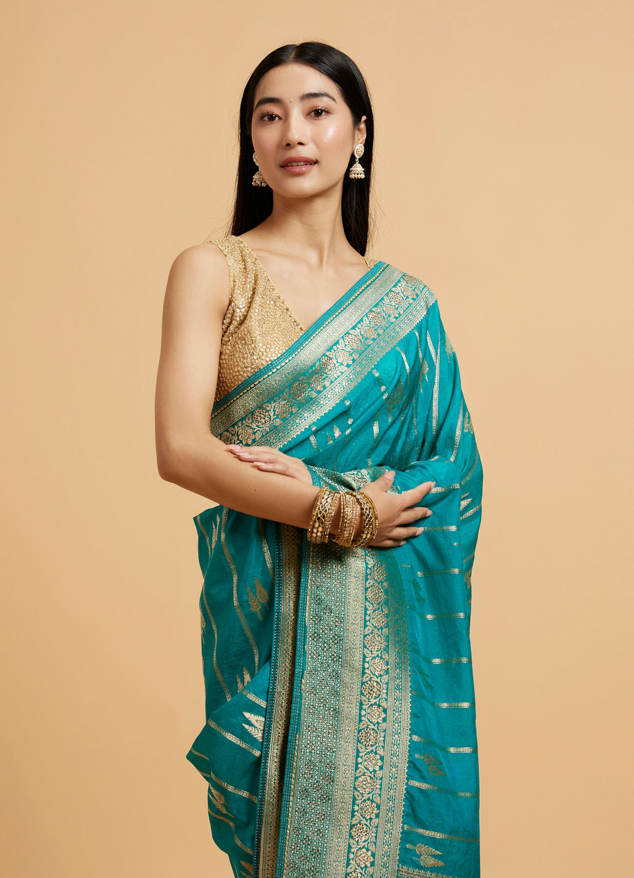 Mohey Women Rama Green Leaf Patterned Saree with Stone Work