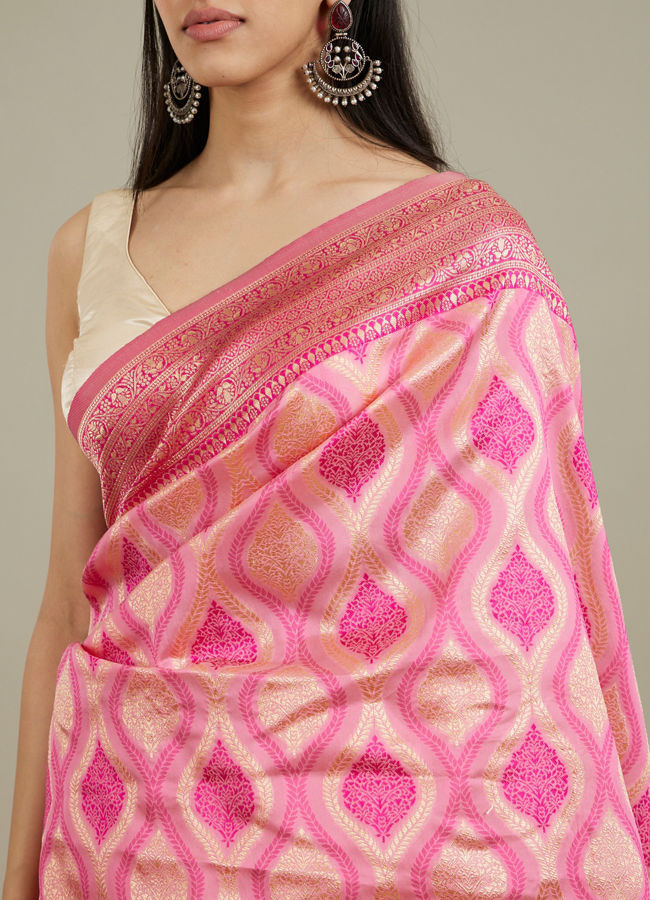 Mohey Women Pink Elegance Saree