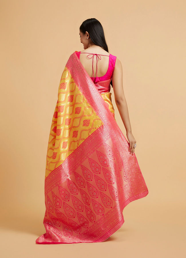 Mohey Women Sunshine Yellow Ogee Patterned Saree with Floral Medallions