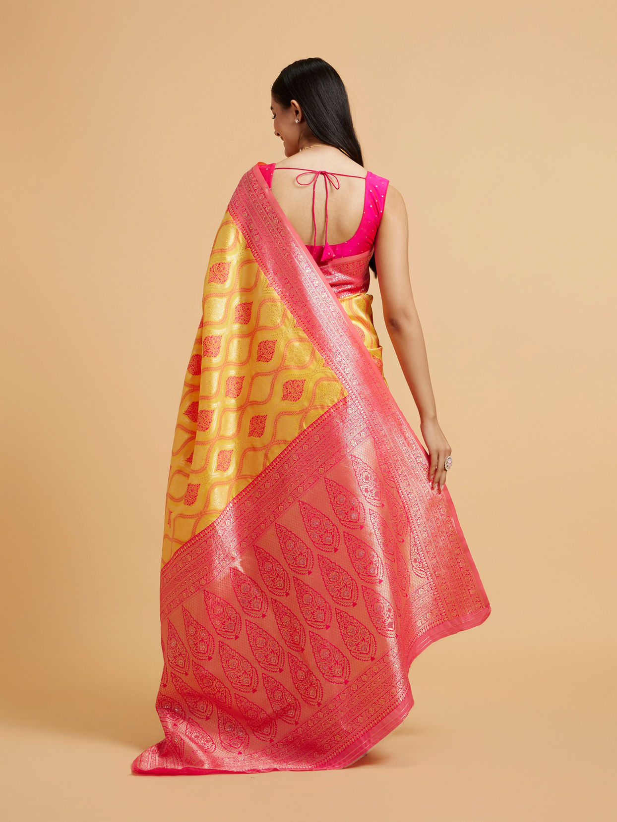 Mohey Women Sunshine Yellow Ogee Patterned Saree with Floral Medallions