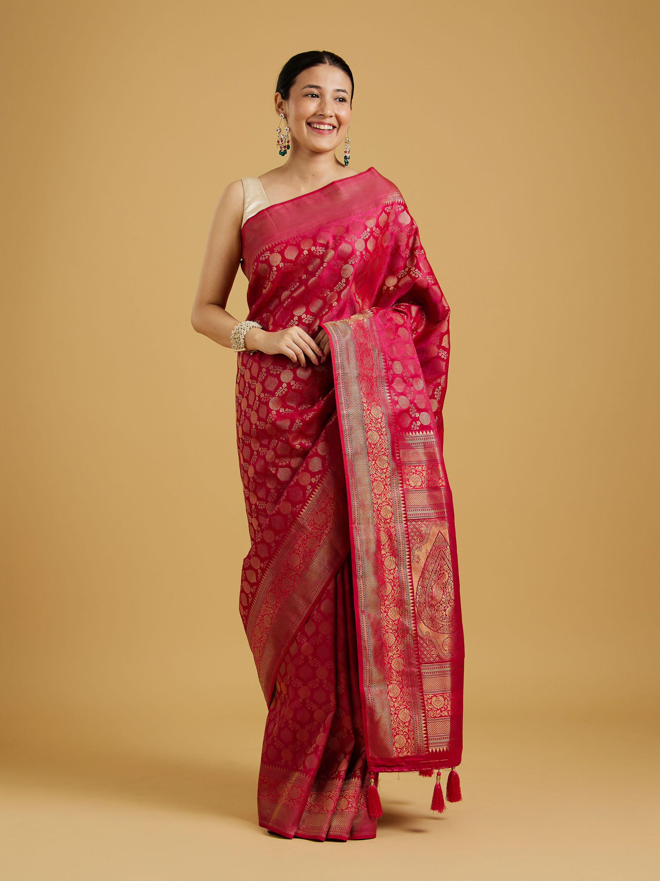 Mohey Women Rani Radiance Saree