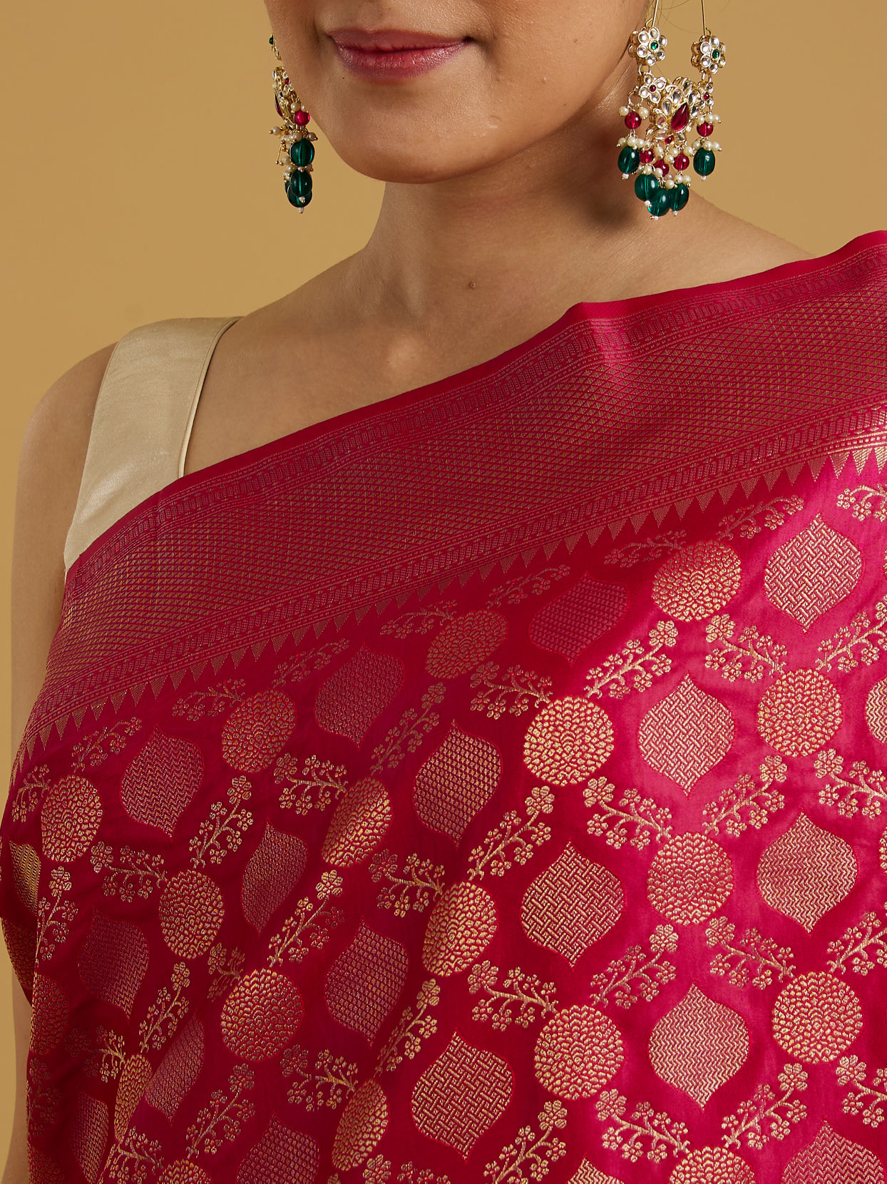 Mohey Women Rani Radiance Saree image number 3