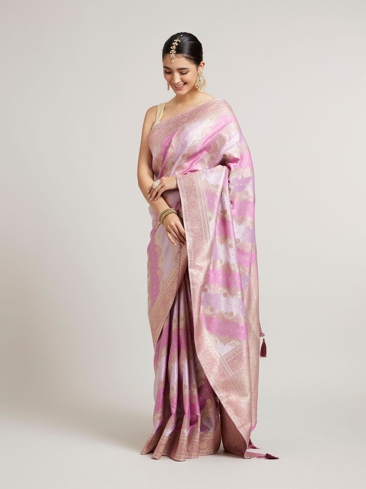 Mohey Women Orchid Purple Bel Patterned Saree with Floral Borders