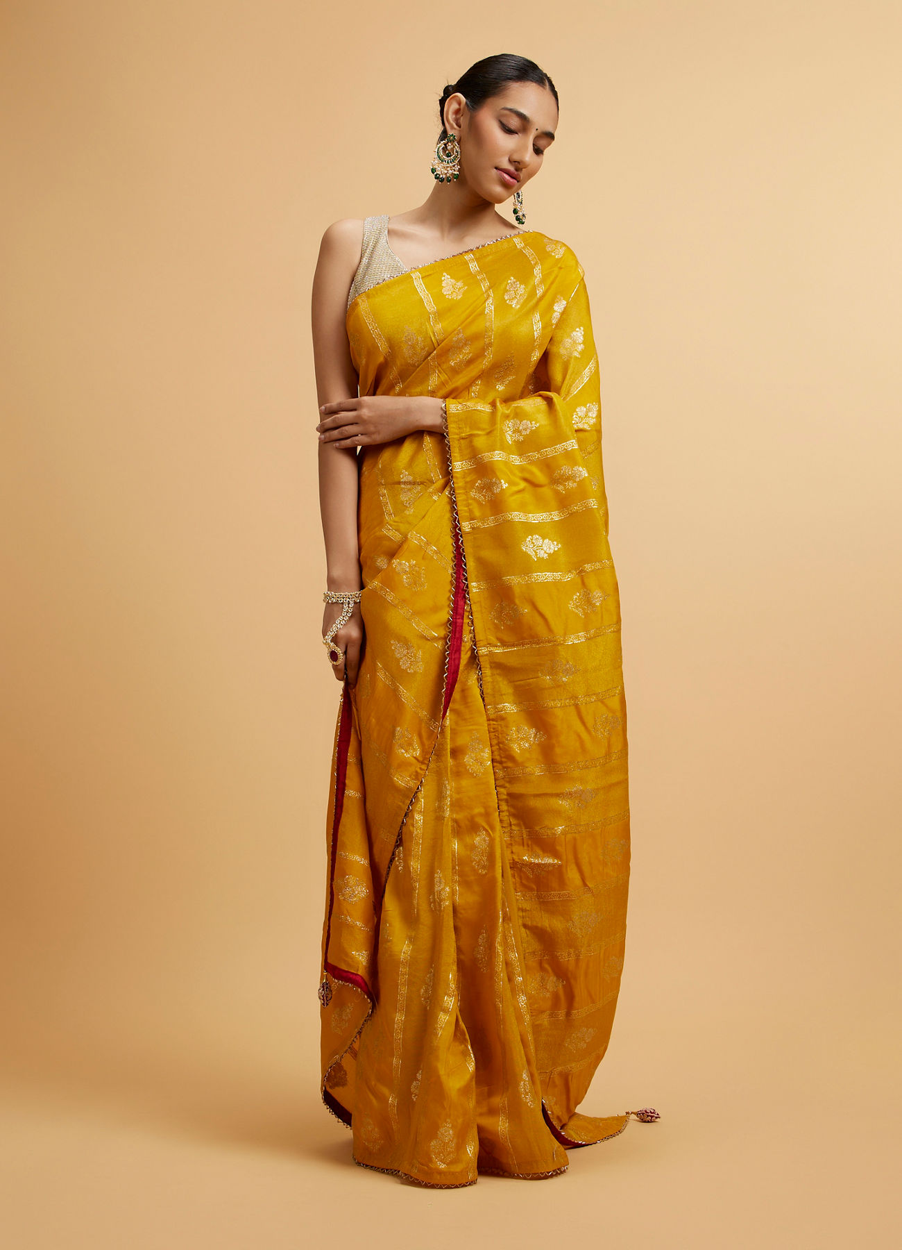Mohey Women Mustard Yellow Floral Buta Patterned Saree