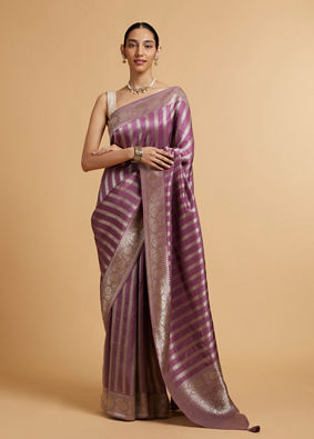 alt message - Mohey Women Dark Purple Floral Patterned Saree image number 0