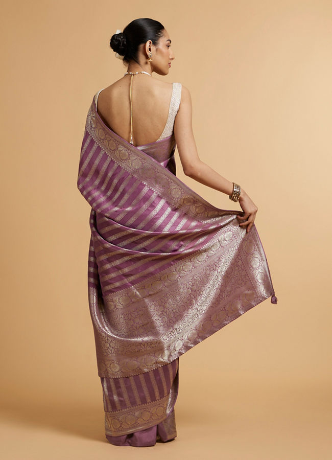 Mohey Women Dark Purple Floral Patterned Saree