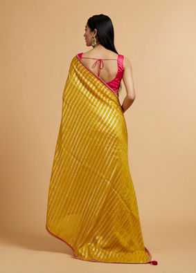 alt message - Mohey Women Mustard Yellow Linear Leaf Patterned Saree image number 4