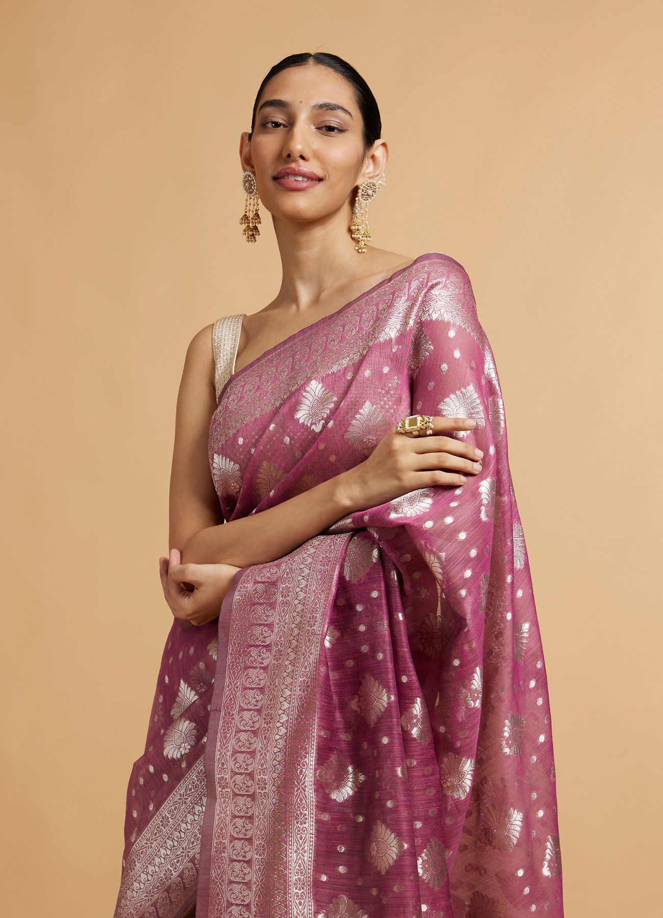 Mohey Women Dark Purple Zari Work Saree with Floral Motifs