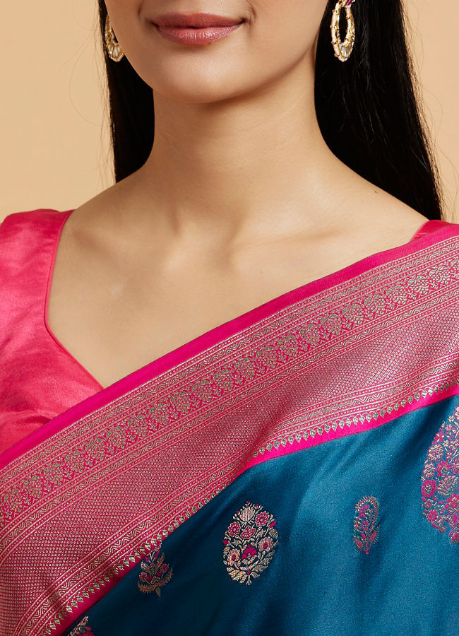 Mohey Women Elegant Blue Saree