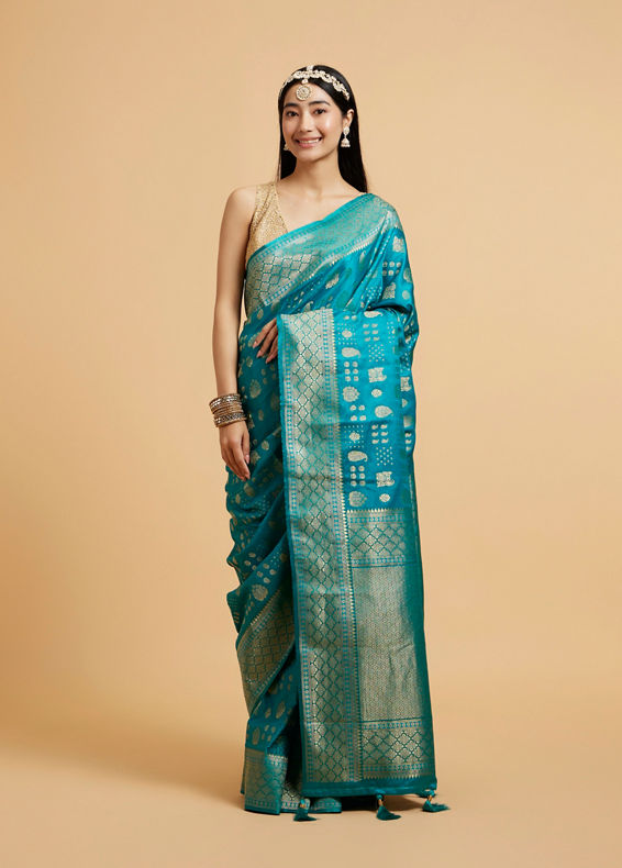 Mohey Women Rama Green Saree with Paisley and Buta Motifs