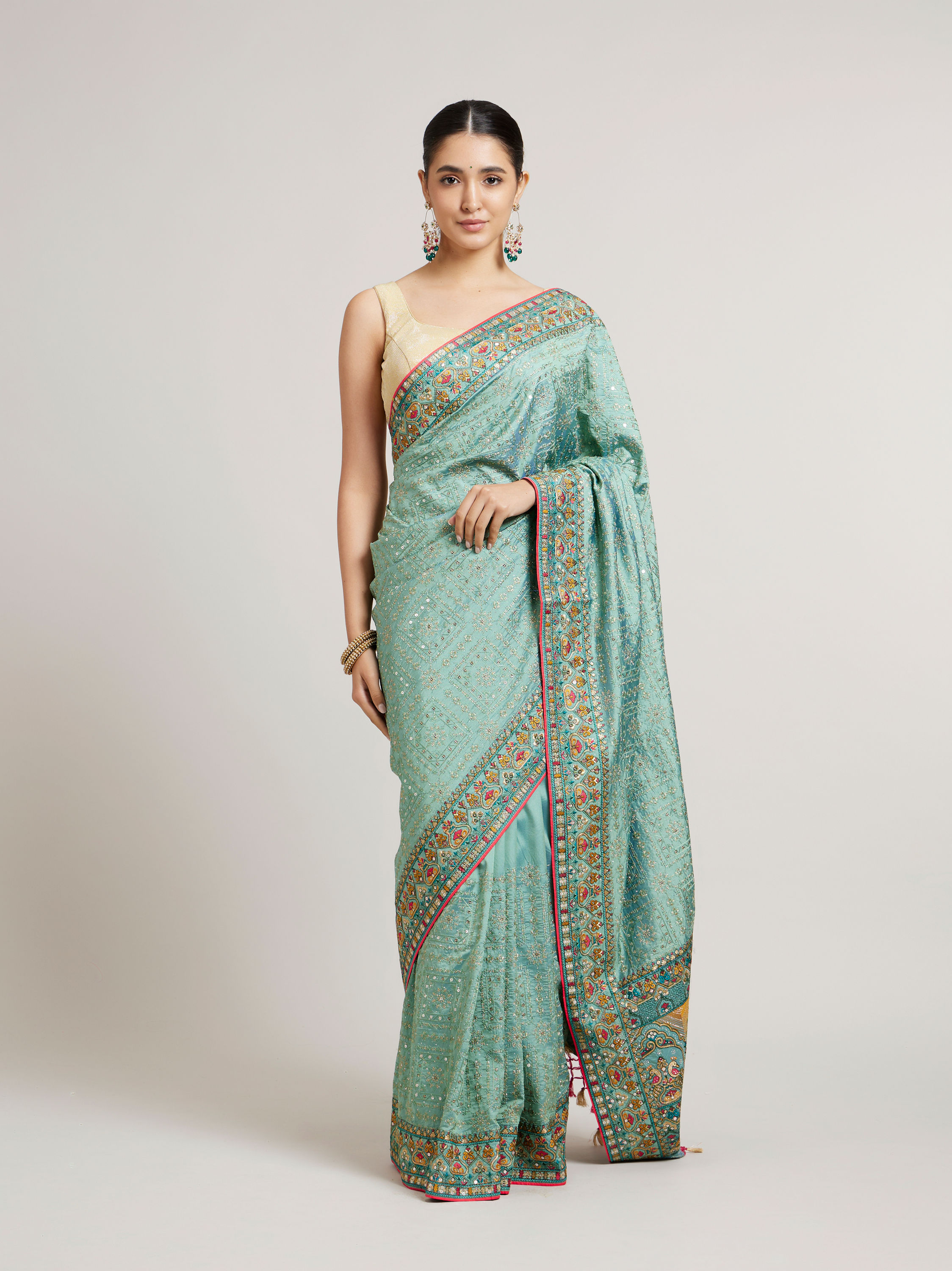 Mohey Women Sea Green Floral & Grid Patterned Saree with Sequin Work