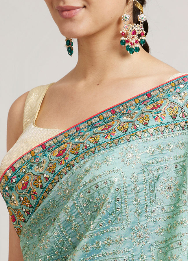 alt message - Mohey Women Sea Green Floral & Grid Patterned Saree with Sequin Work image number 3