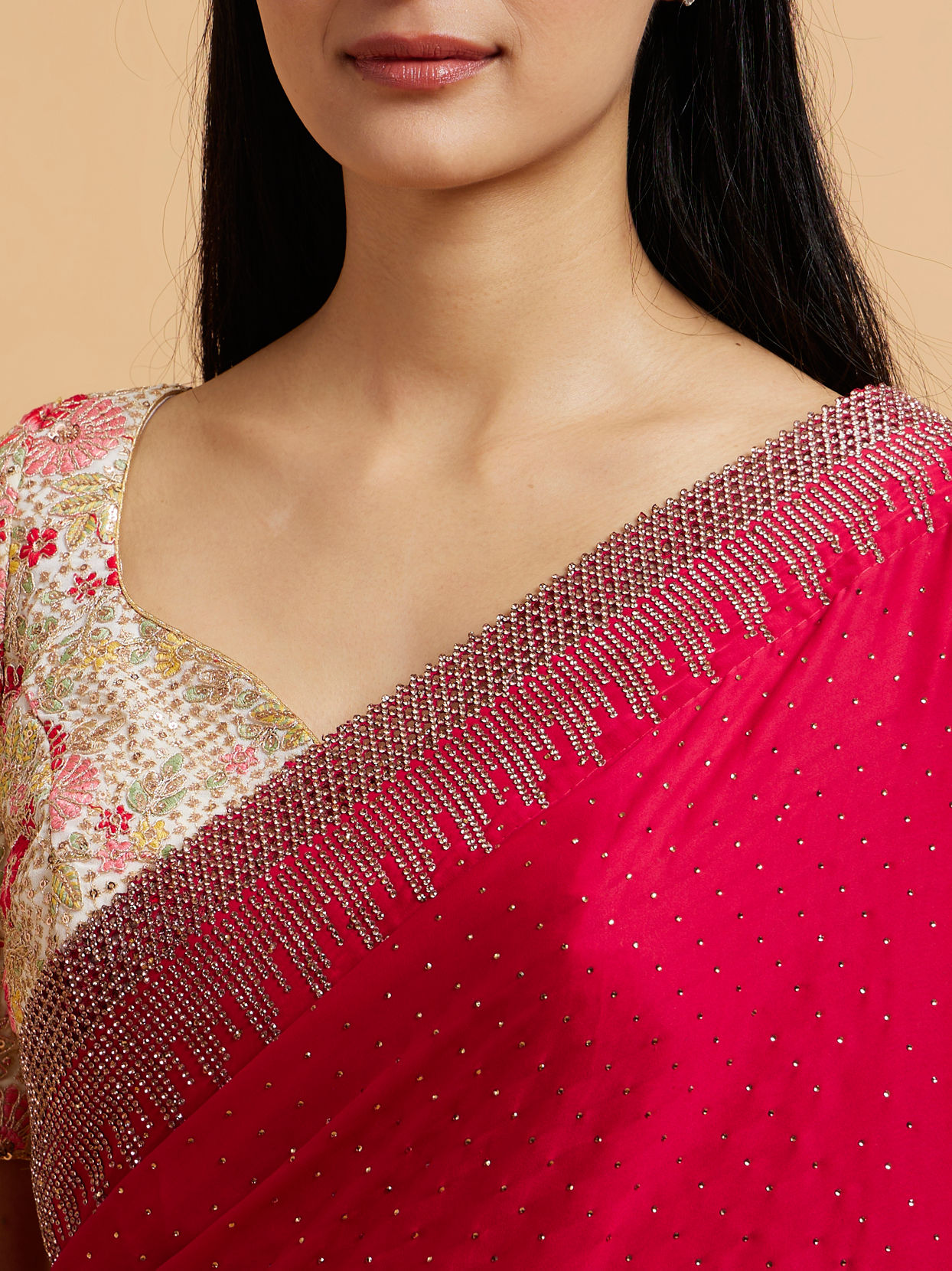 Mohey Women Rani Pink Rhinestone Embellished Saree
