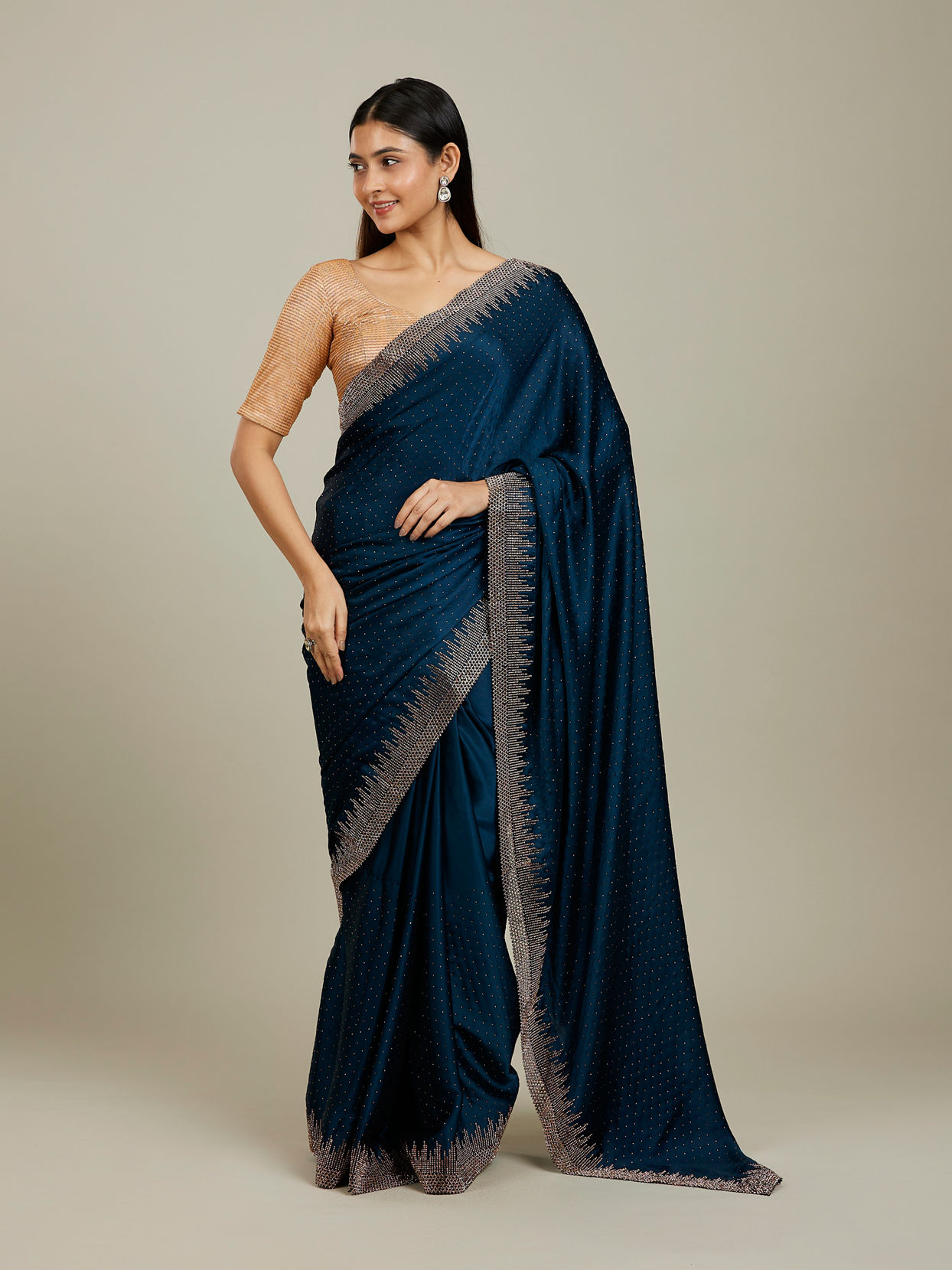 Mohey Women Green Satin Saree