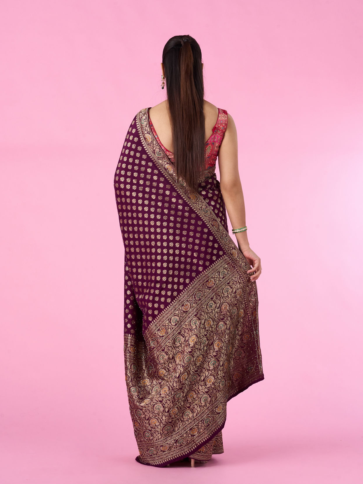 Mohey Women Wine Hue Magnificence Saree