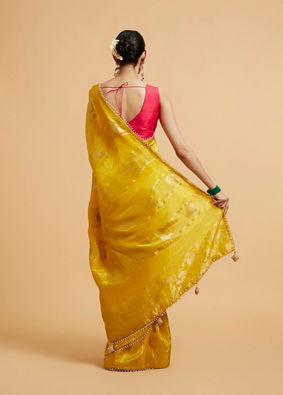 alt message - Mohey Women Effulgent Mustard Satin Saree image number 4