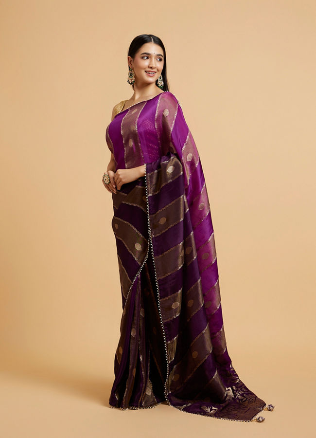 alt message - Mohey Women Royal Purple Buta & Striped Patterned Saree with Gota Patti Work image number 2