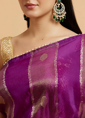 alt message - Mohey Women Royal Purple Buta & Striped Patterned Saree with Gota Patti Work image number 3