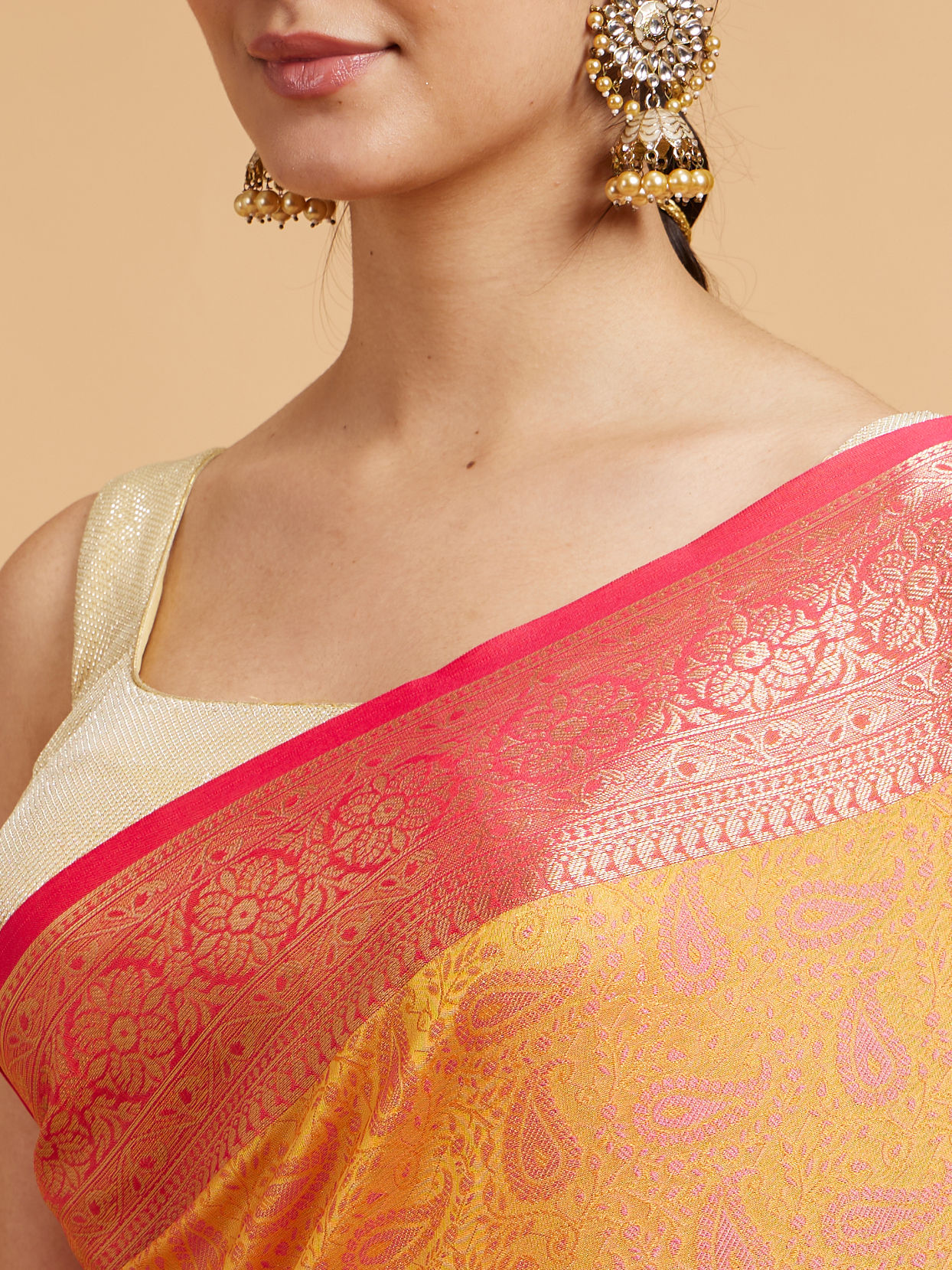 alt message - Mohey Women Mustard Enchantment Art Silk Saree image number 3