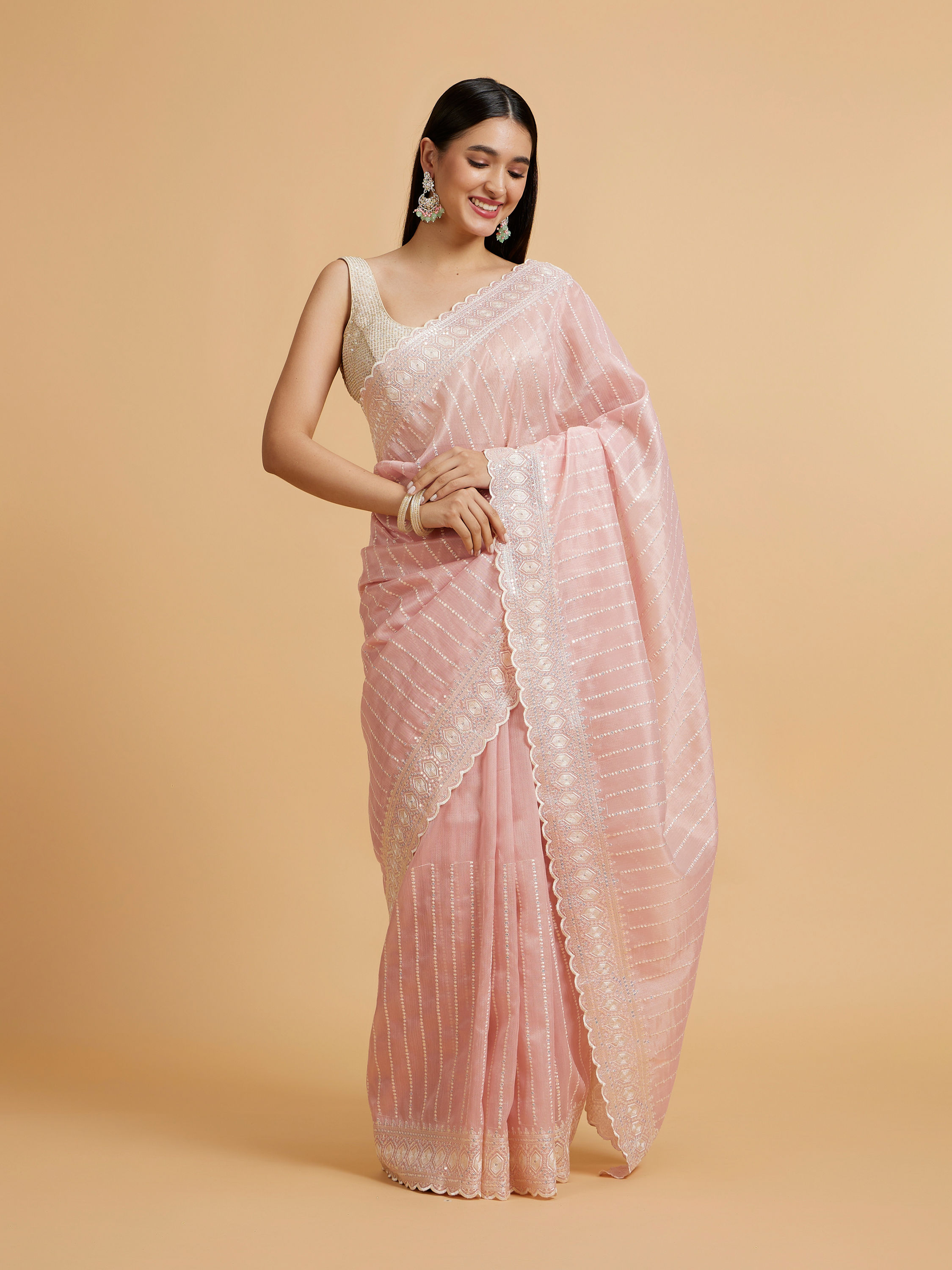 Mohey Women Pink Elegance Saree