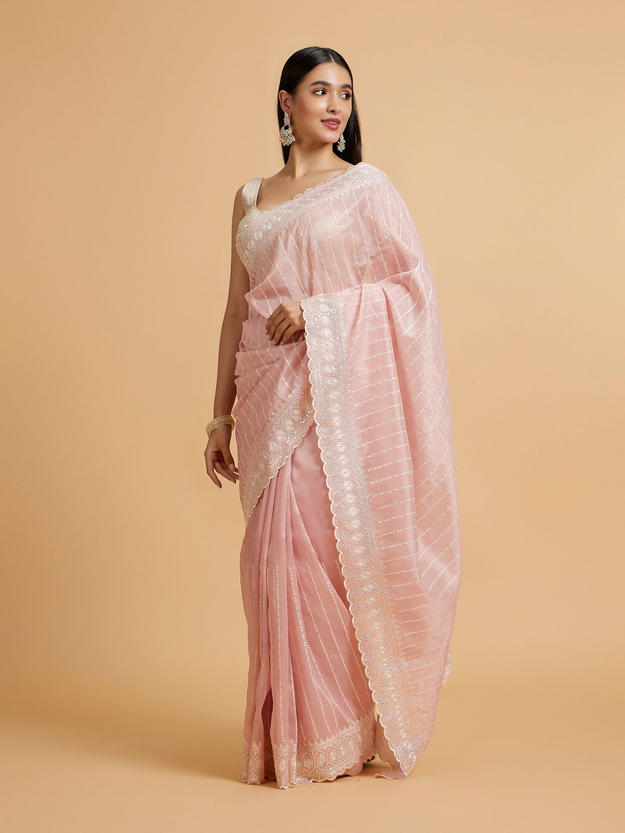 Mohey Women Pink Elegance Saree image number 2