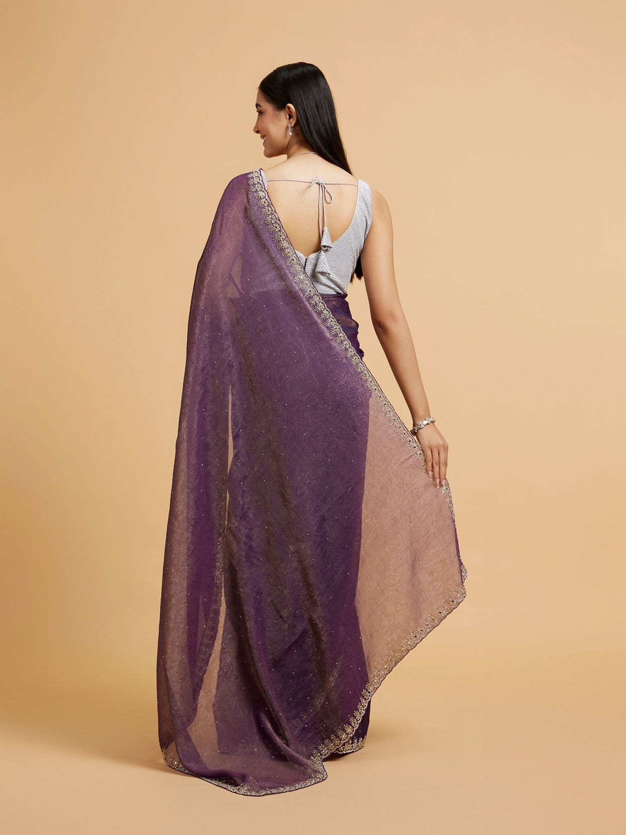 Mohey Women Plum Purple Rhinestone Saree with Cutdana & Stone Work on Borders image number 4