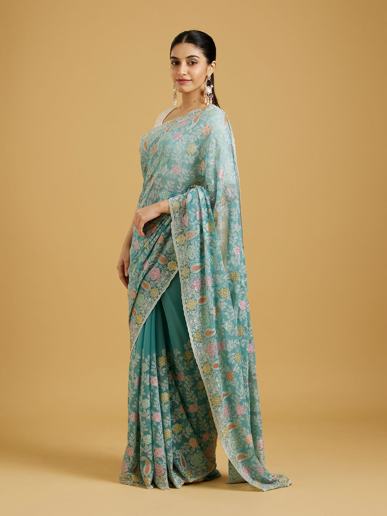 Mohey Women Chic Light Blue Organza Saree