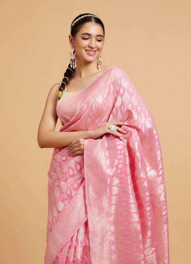 Mohey Women Barbie Pink Ogee Patterned Saree with Bel Patterned Borders image number 1