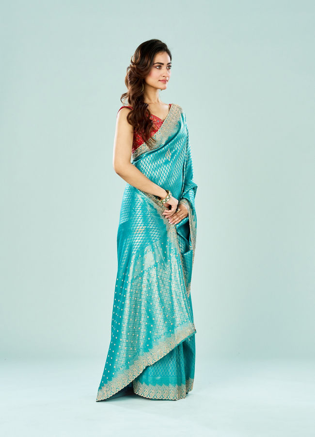 Mohey Women Regal Rama Green Saree