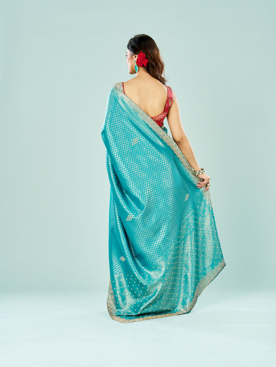 Mohey Women Regal Rama Green Saree