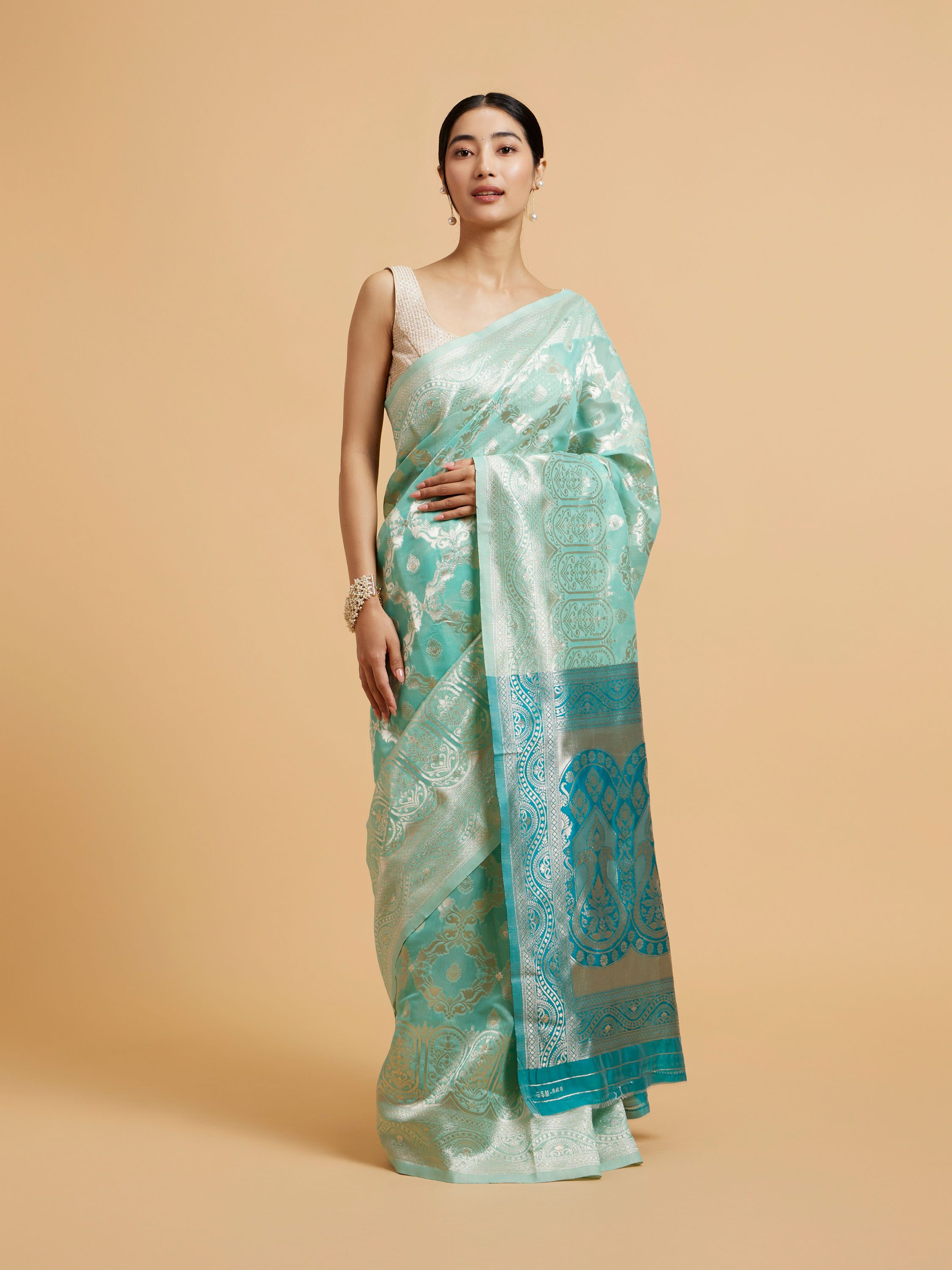 Mohey Women Emerald Elegance Saree